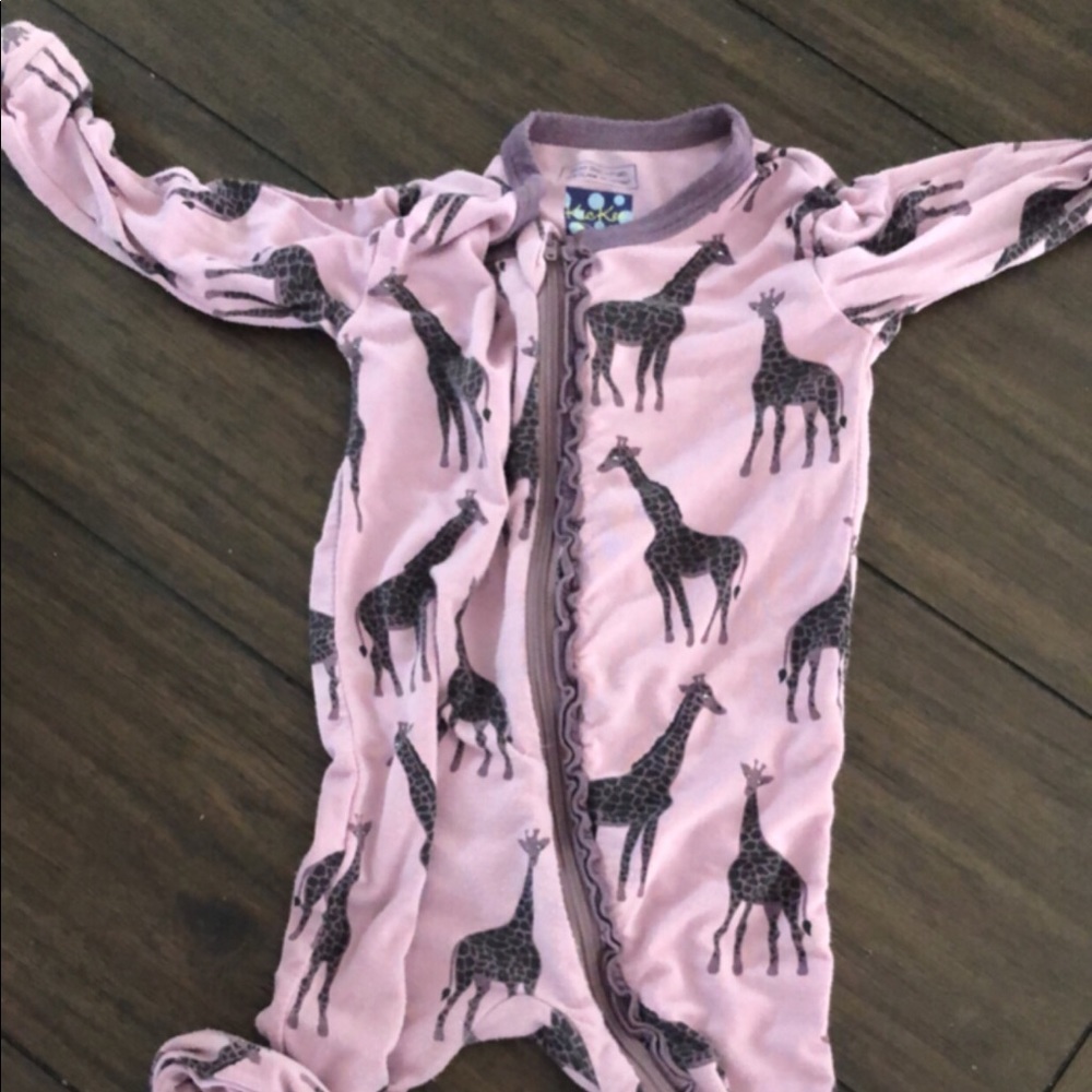 Kickee Pants giraffe footies